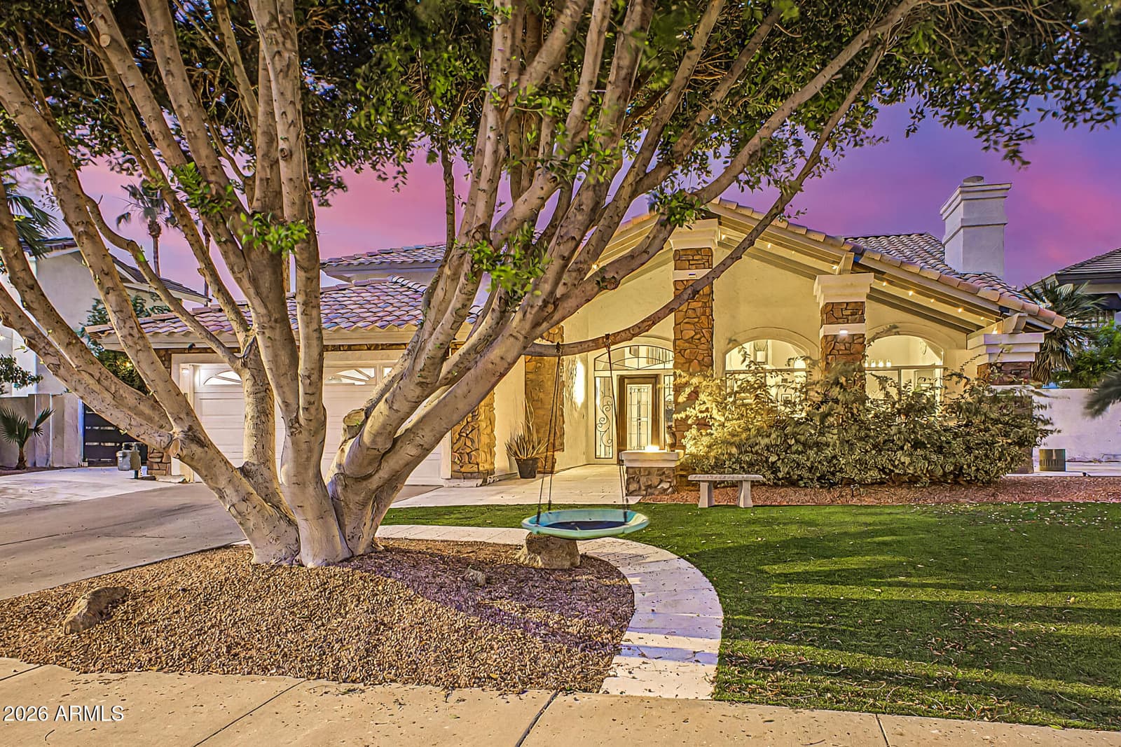 1734 E QUEEN PALM Drive, Gilbert, AZ 85234 — photo 2 of 89