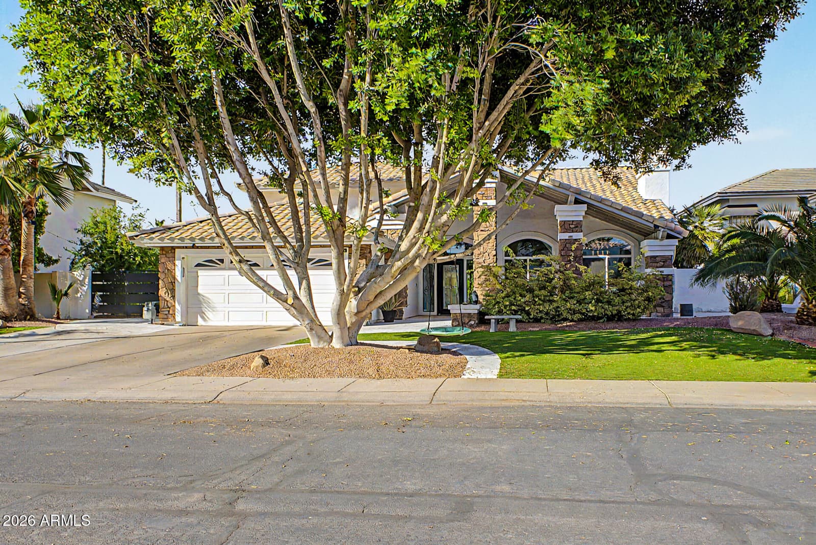 1734 E QUEEN PALM Drive, Gilbert, AZ 85234 — photo 11 of 89