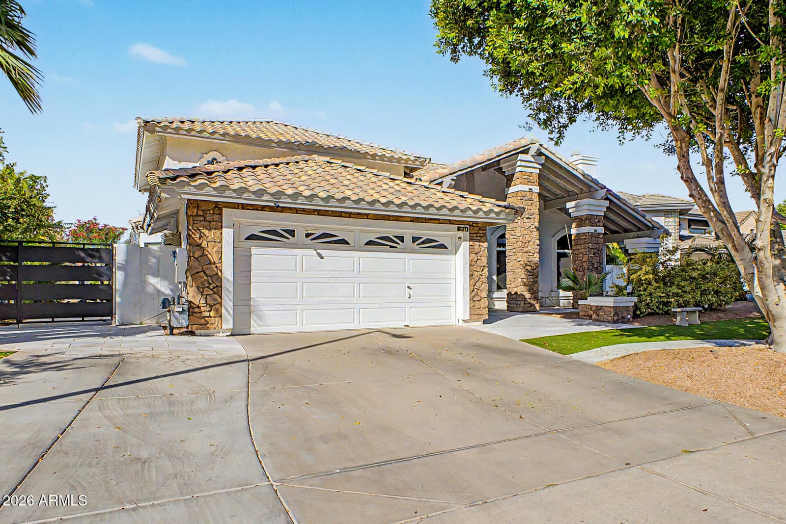 1734 E QUEEN PALM Drive, Gilbert, AZ 85234 — photo 15 of 89
