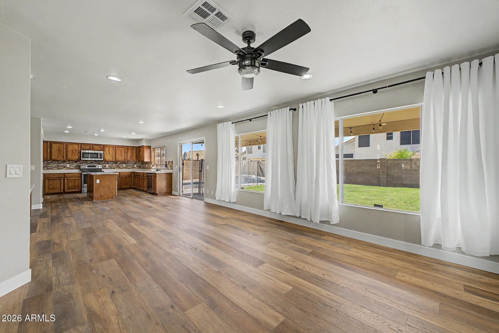 7161 E NAVARRO Avenue, Mesa, AZ 85209 — photo 11 of 34