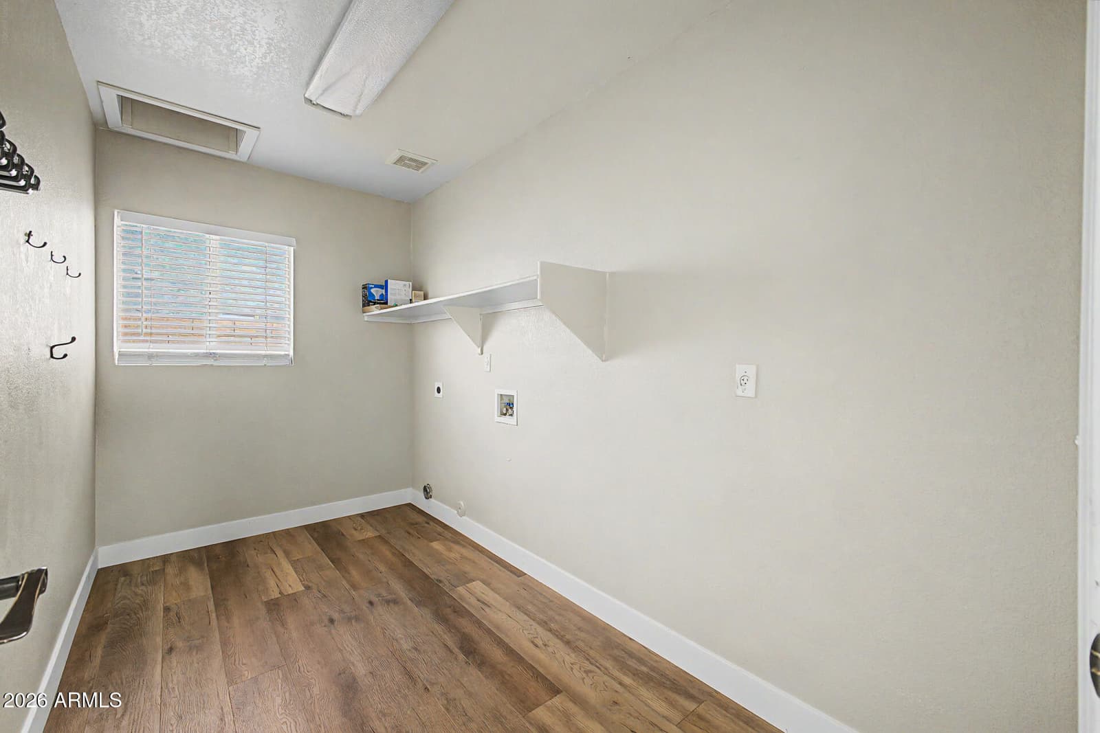 7161 E NAVARRO Avenue, Mesa, AZ 85209 — photo 29 of 34