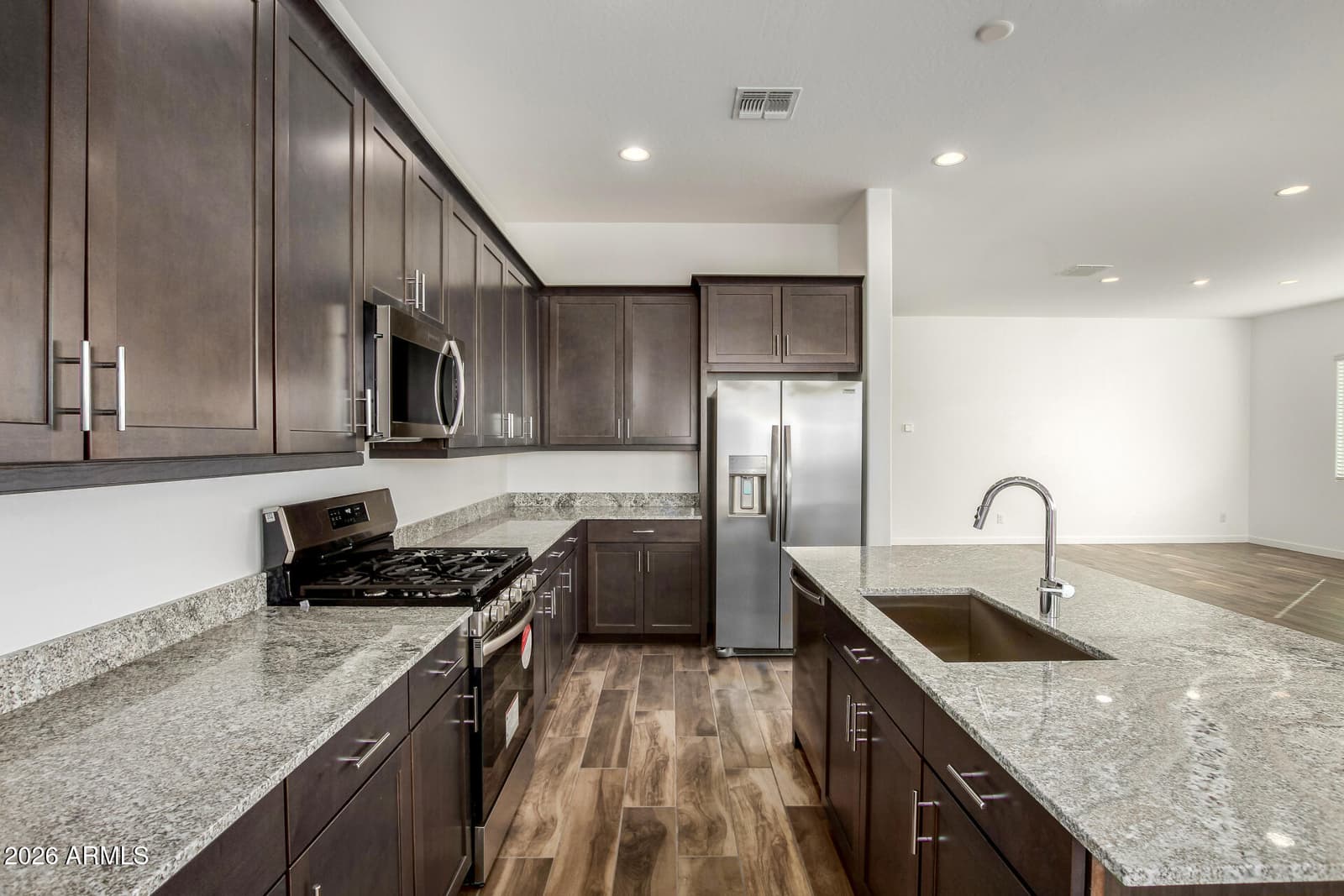 14958 W SMOKETREE Drive, Surprise, AZ 85387 — photo 5 of 29