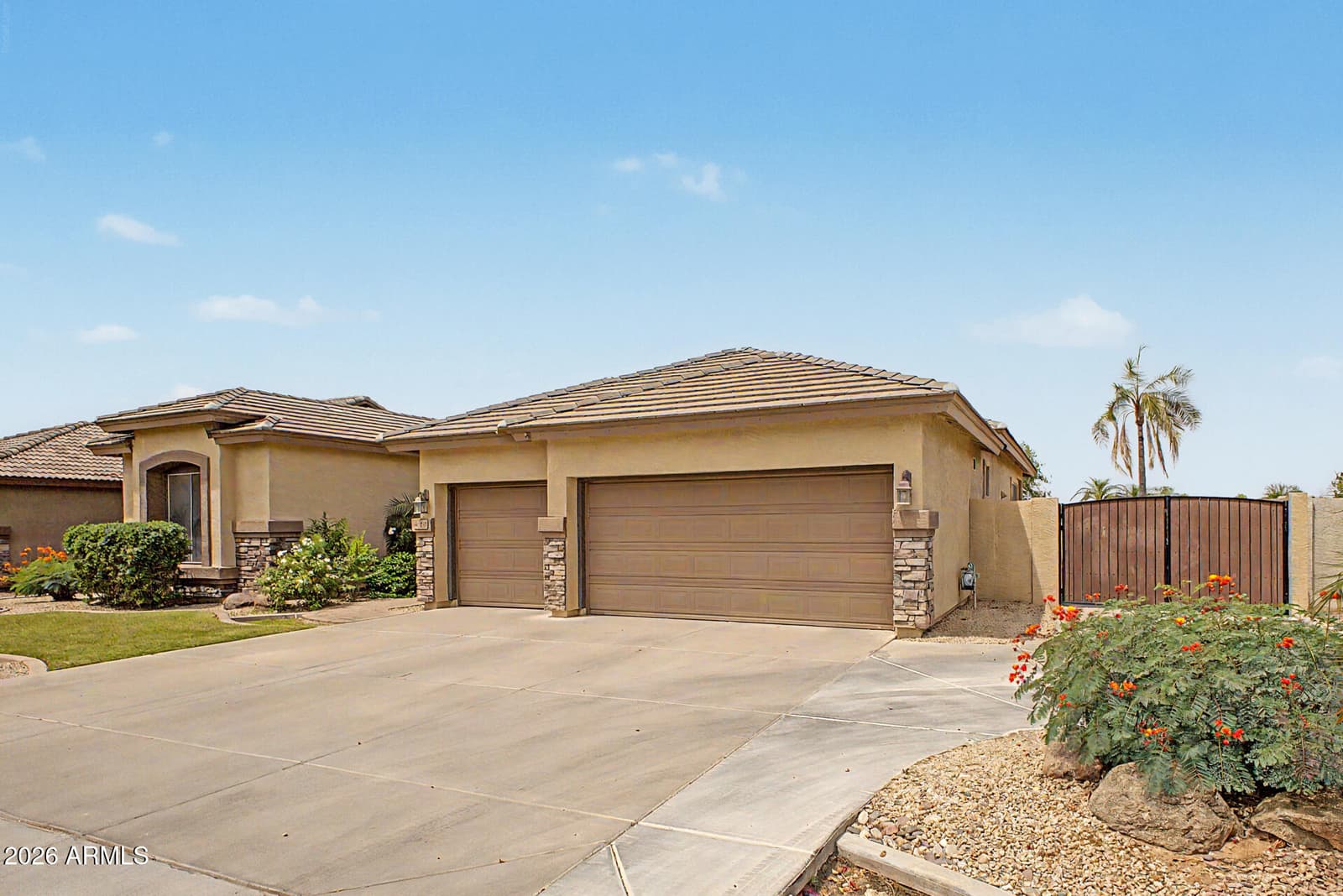 6720 S CRESTVIEW Drive, Gilbert, AZ 85298 — photo 2 of 30