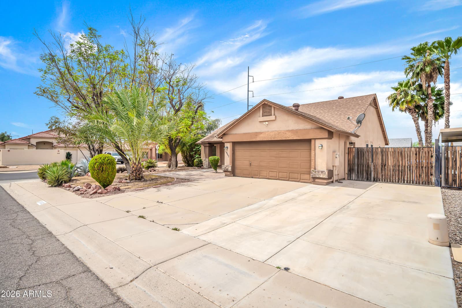 19002 N 12TH Place, Phoenix, AZ 85024 — photo 2 of 47