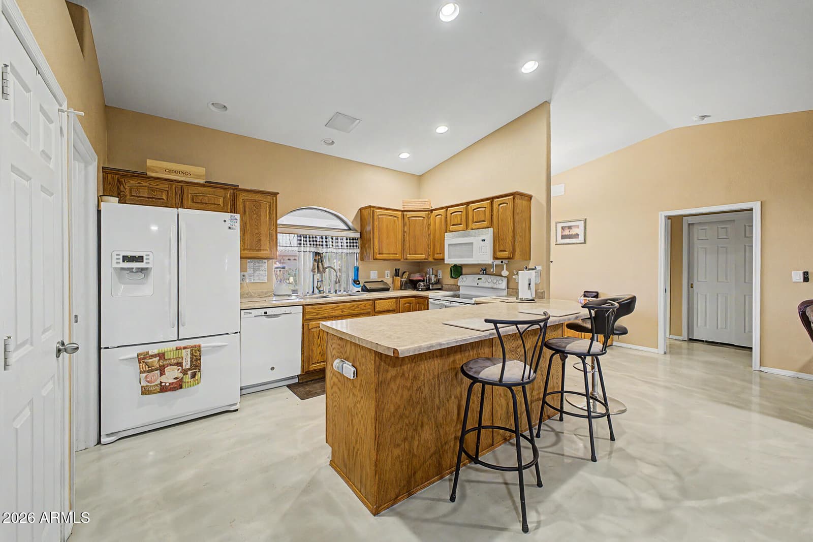 7911 E NARANJA Avenue, Mesa, AZ 85209 — photo 11 of 30