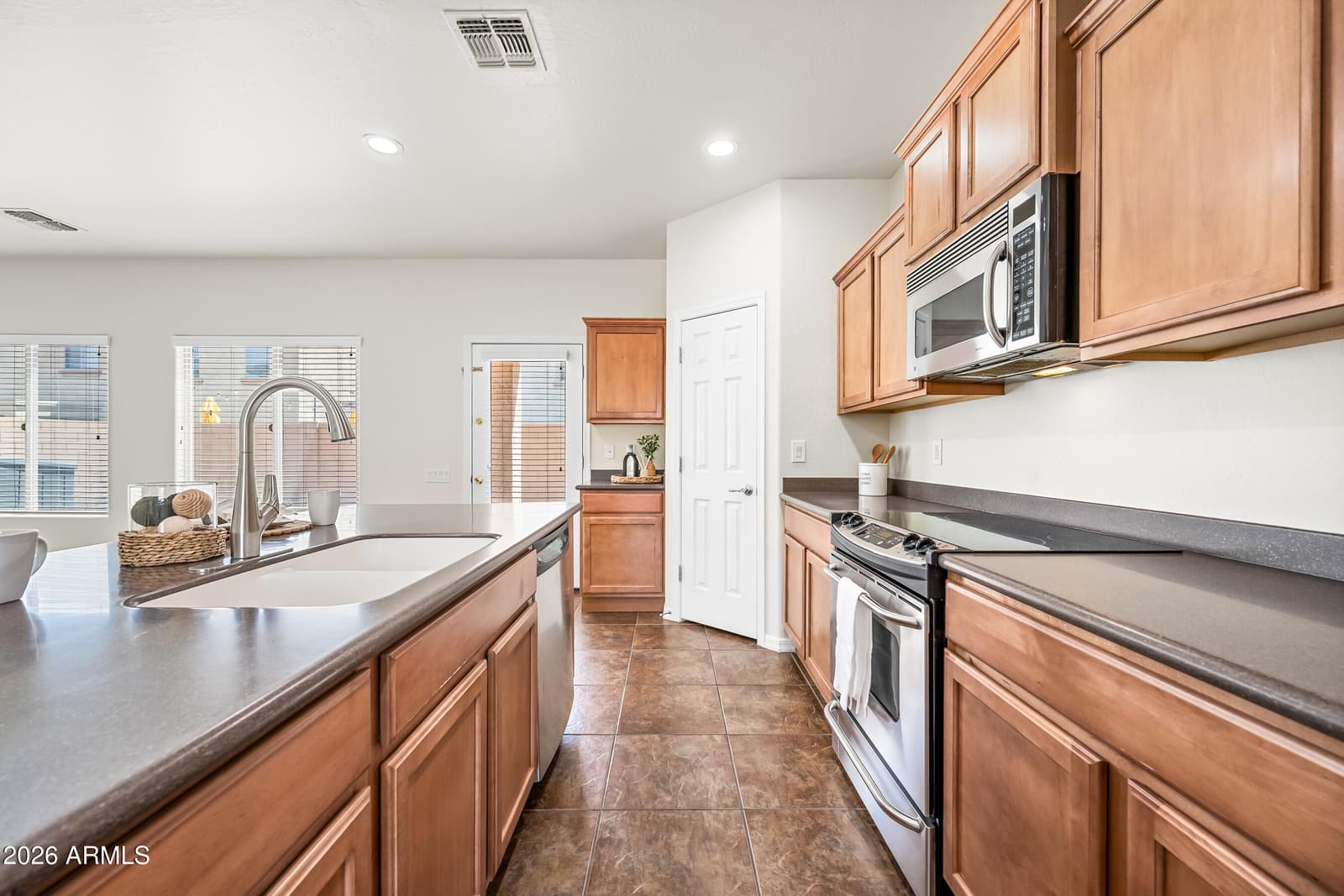 11153 E Sonrisa Avenue, Mesa, AZ 85212 — photo 17 of 63