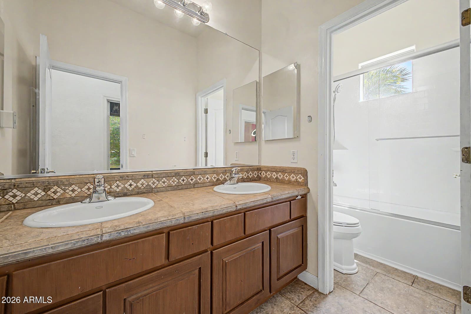 6720 S CRESTVIEW Drive, Gilbert, AZ 85298 — photo 16 of 30