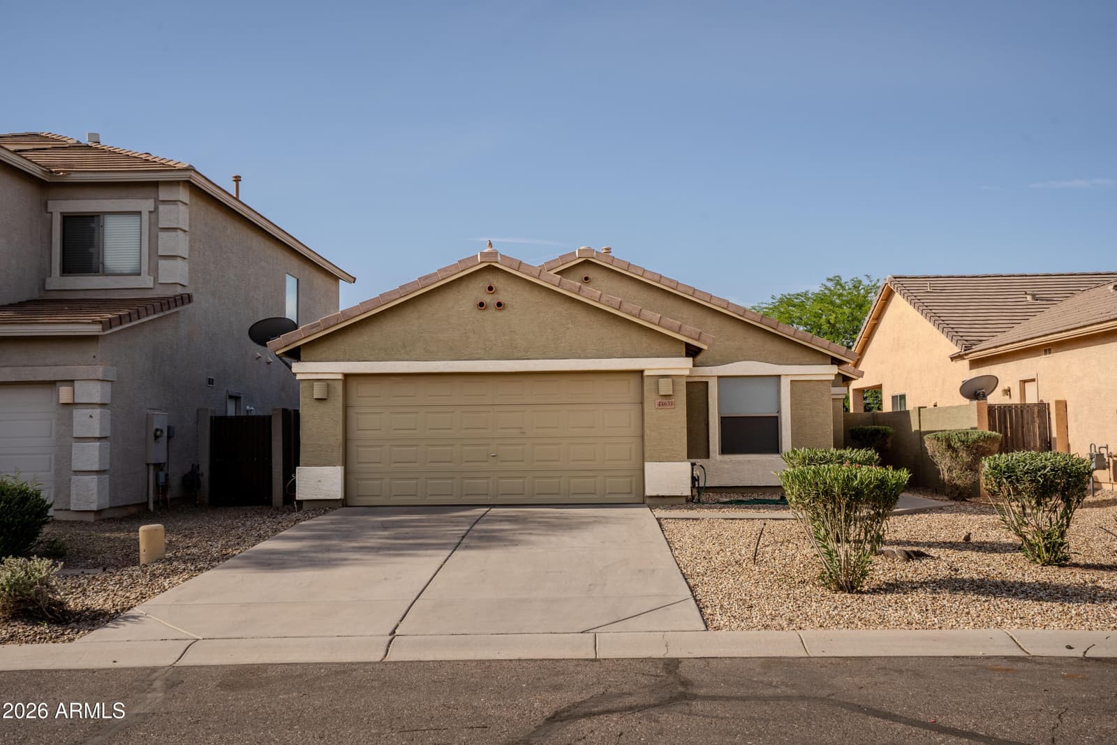 44633 W YUCCA Lane, Maricopa, AZ 85138 — photo 3 of 45