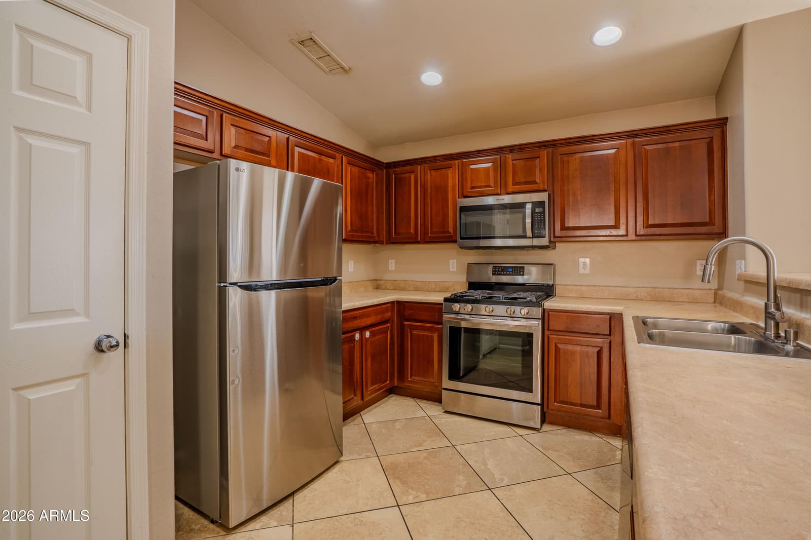44633 W YUCCA Lane, Maricopa, AZ 85138 — photo 14 of 45