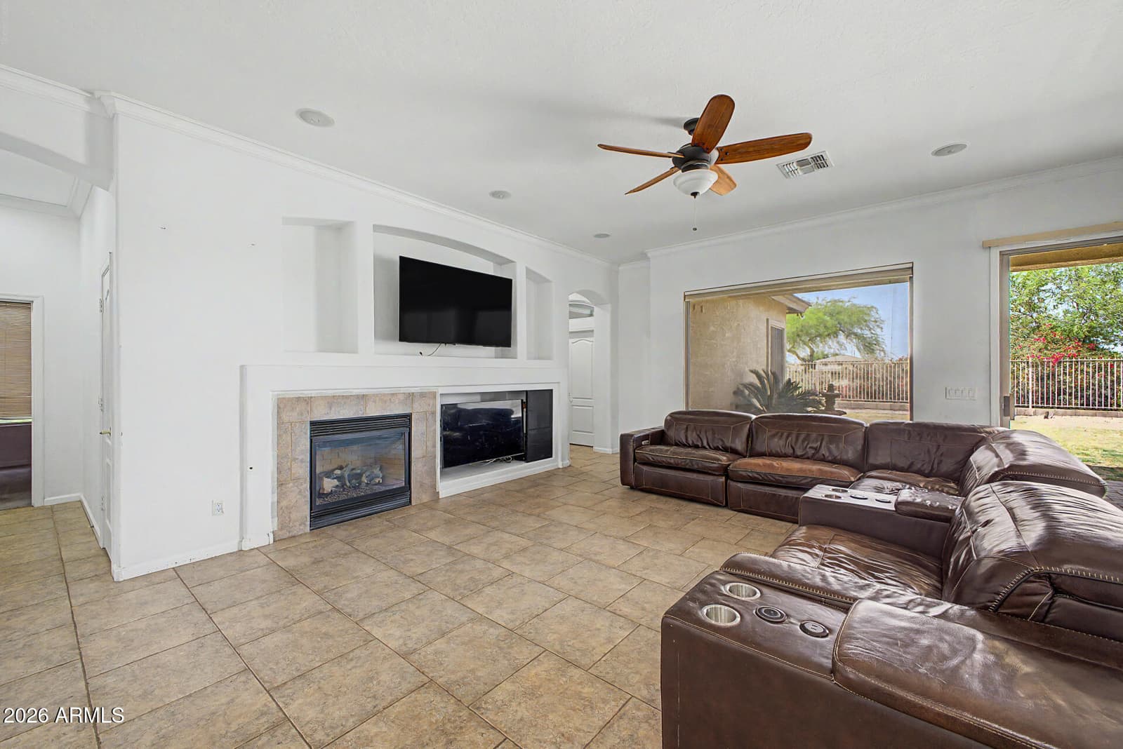 6720 S CRESTVIEW Drive, Gilbert, AZ 85298 — photo 7 of 30