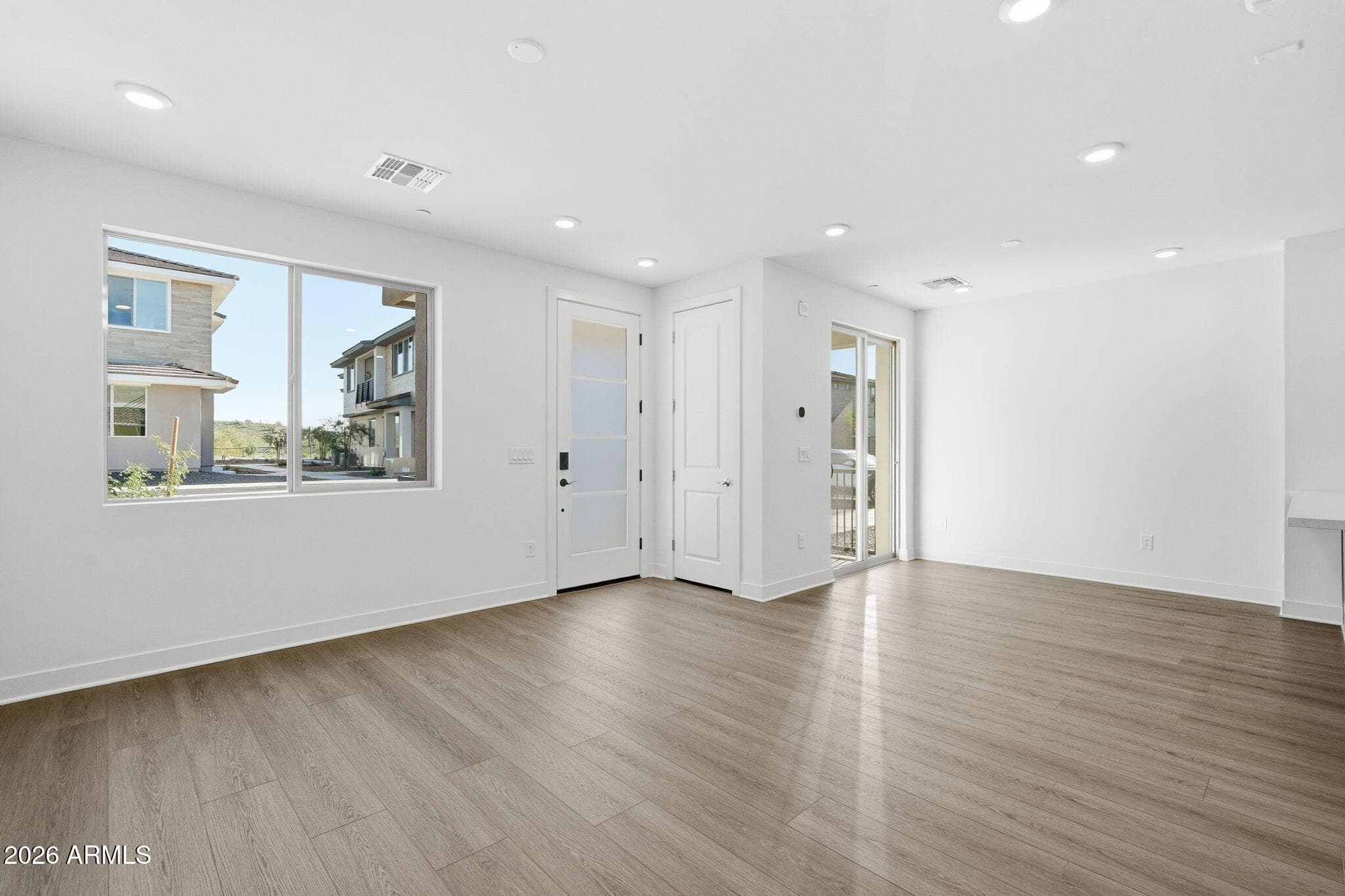 2121 W SONORAN DESERT Drive 80, Phoenix, AZ 85085 — photo 17 of 23