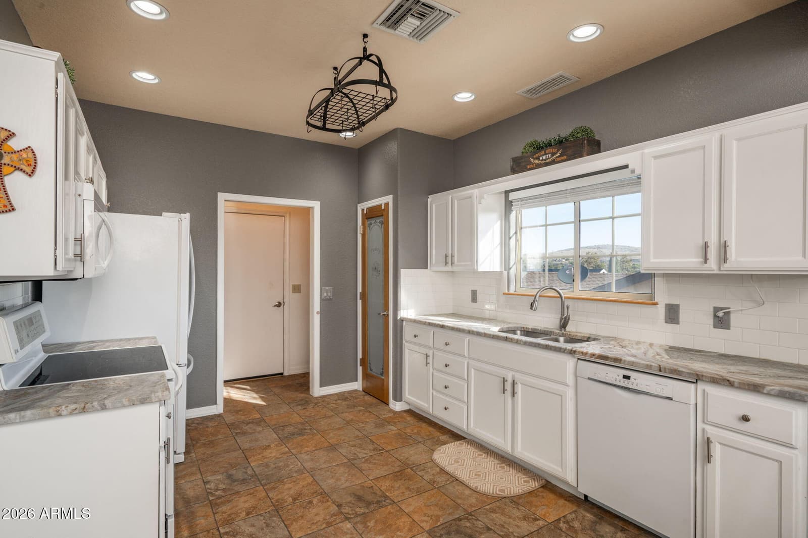 5009 ALAMITOS Court, Prescott, AZ 86301 — photo 3 of 32