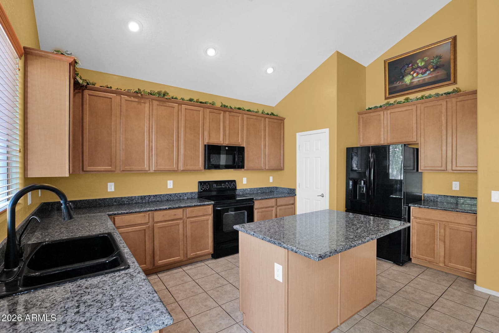35732 N 31ST Drive, Phoenix, AZ 85086 — photo 9 of 29