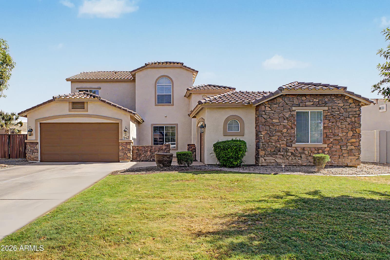 943 E ELMWOOD Place, Chandler, AZ 85249 — photo 2 of 37