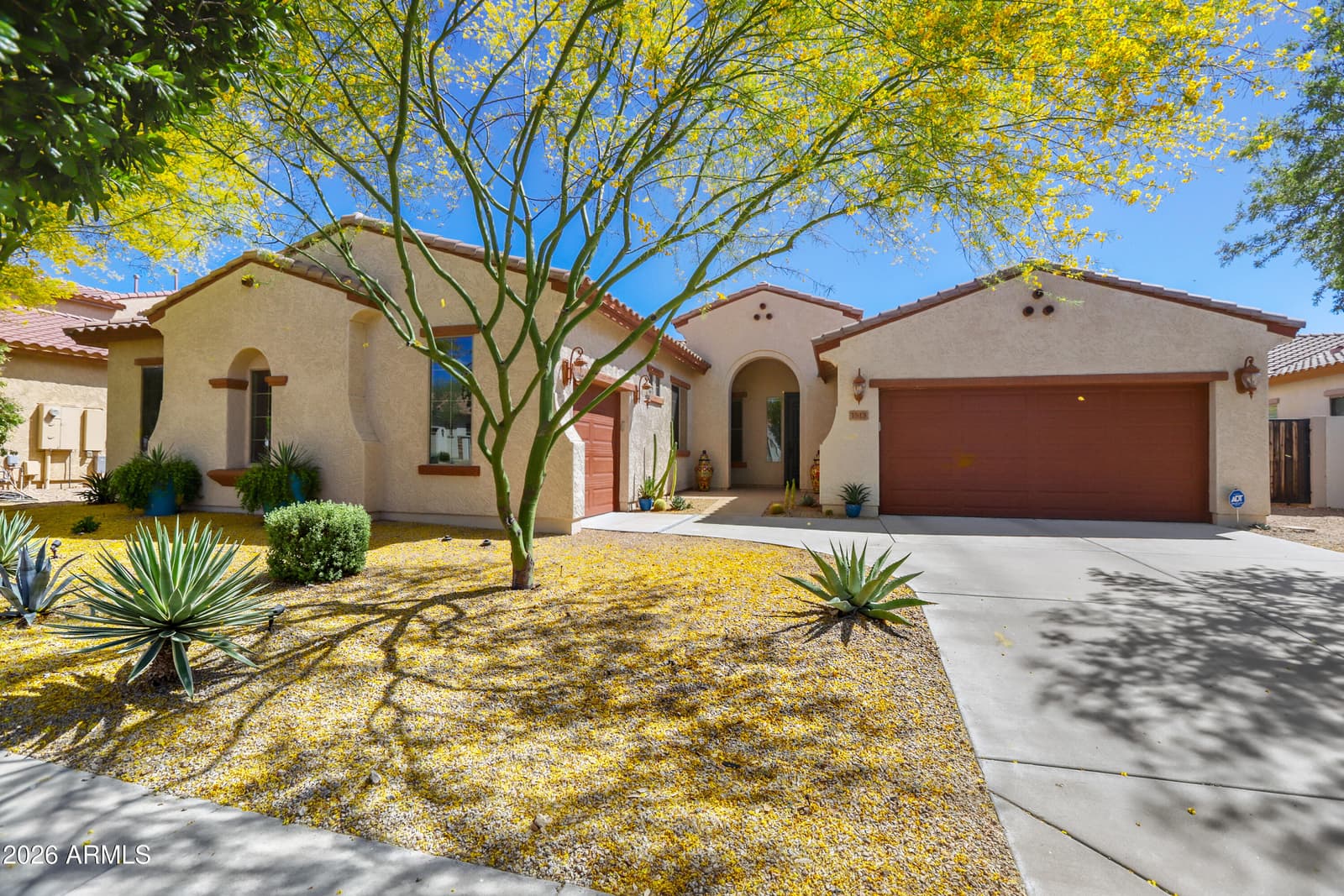 1513 W BRAMBLE BERRY Lane, Phoenix, AZ 85085 — photo 34 of 60
