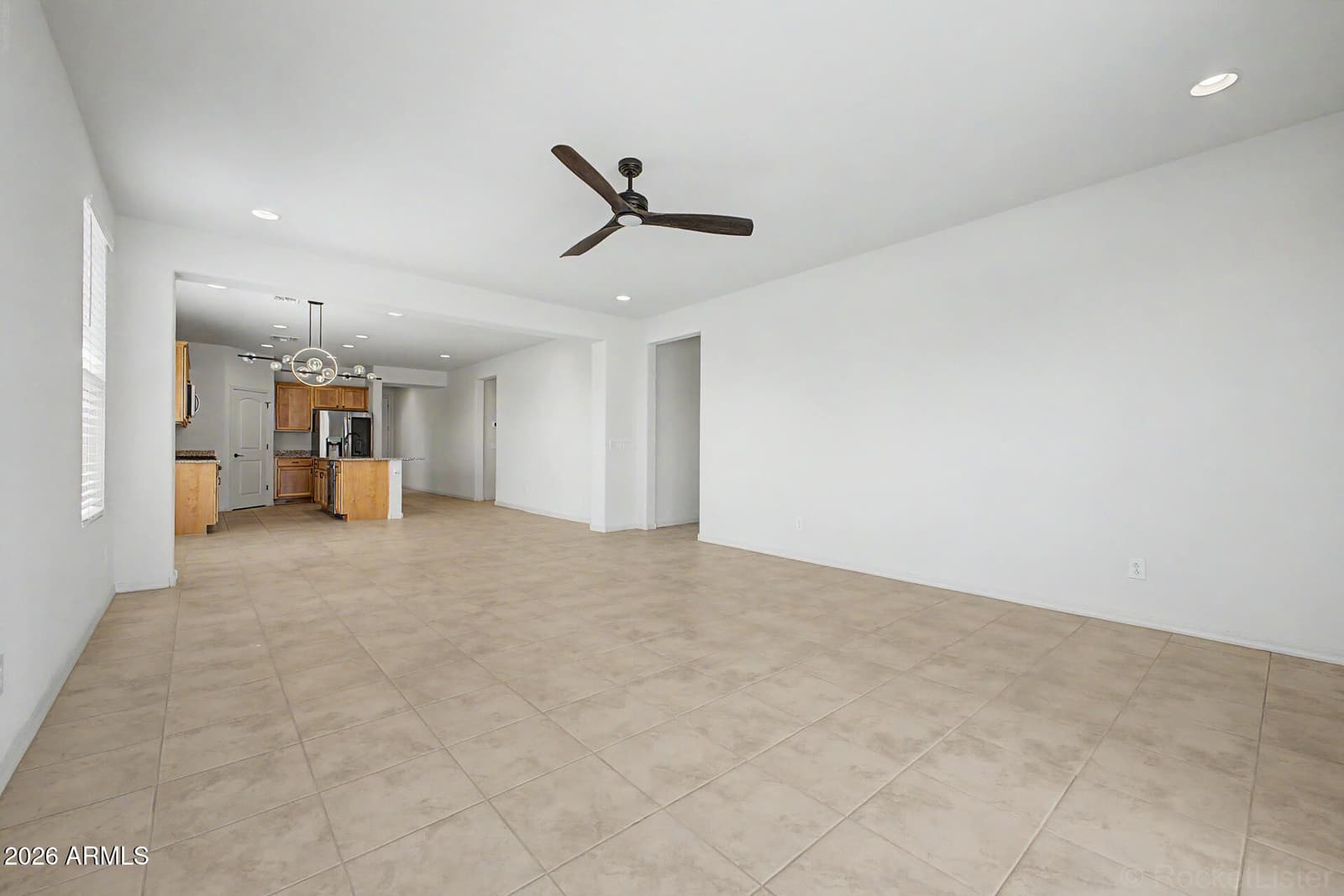 8954 W SAN JUAN Avenue, Glendale, AZ 85305 — photo 10 of 48
