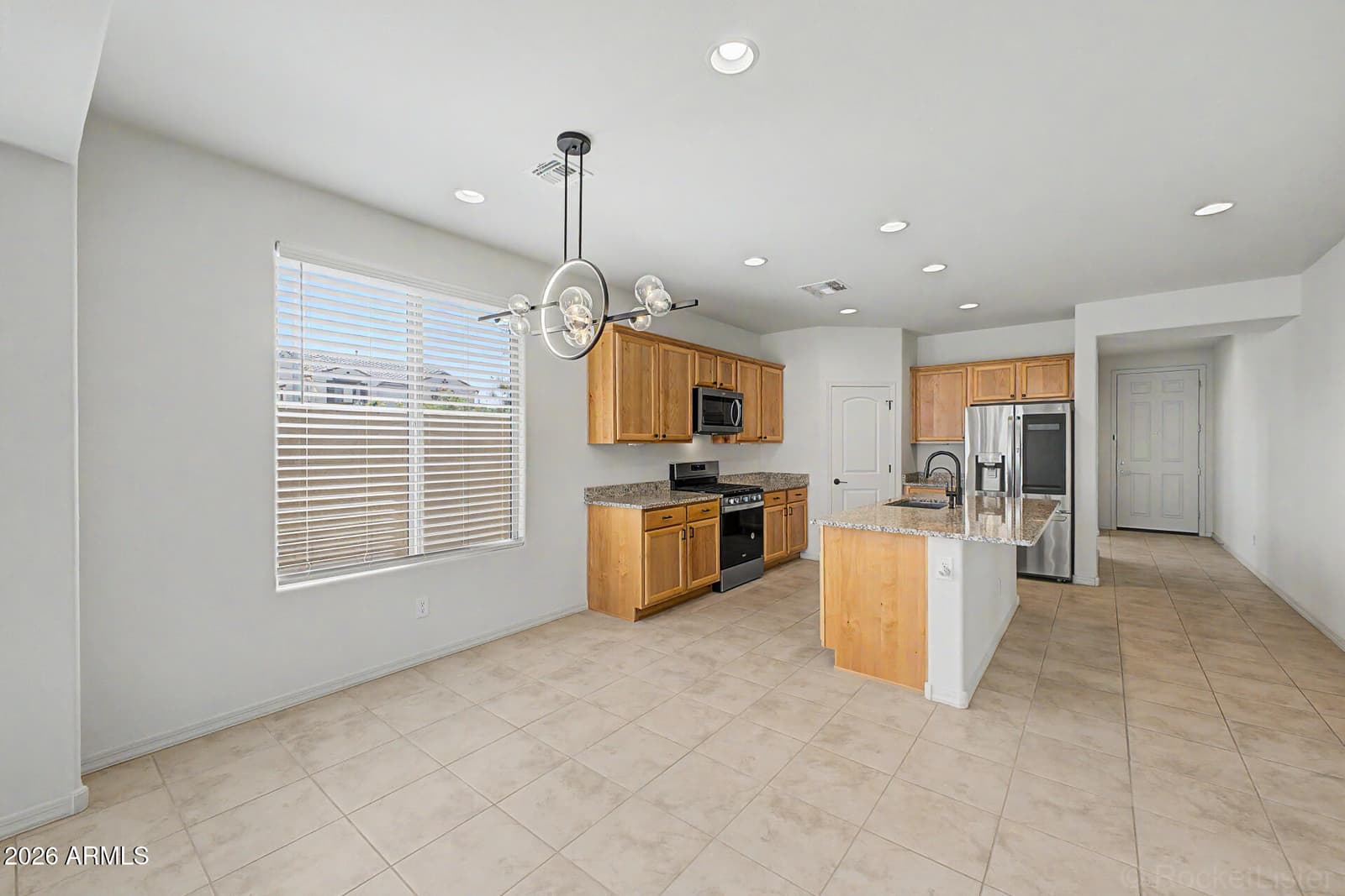 8954 W SAN JUAN Avenue, Glendale, AZ 85305 — photo 12 of 48