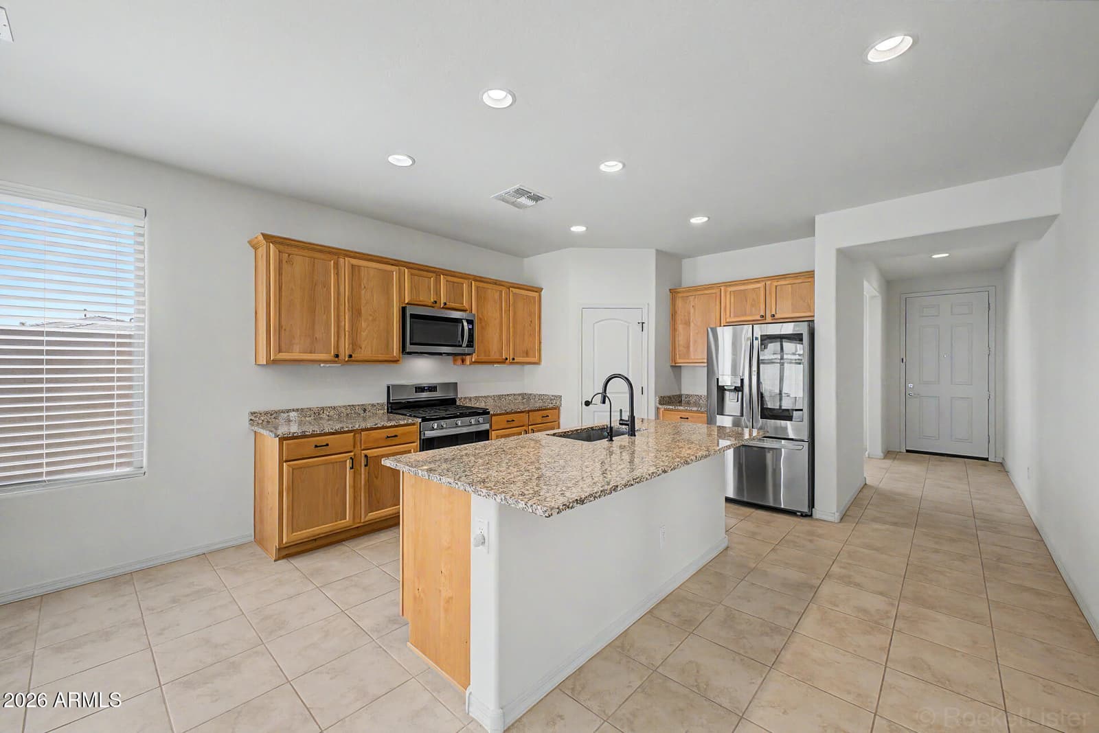 8954 W SAN JUAN Avenue, Glendale, AZ 85305 — photo 13 of 48