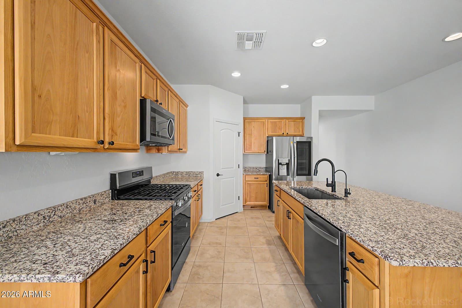 8954 W SAN JUAN Avenue, Glendale, AZ 85305 — photo 15 of 48