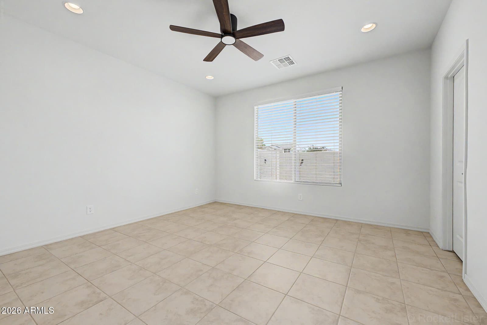 8954 W SAN JUAN Avenue, Glendale, AZ 85305 — photo 18 of 48