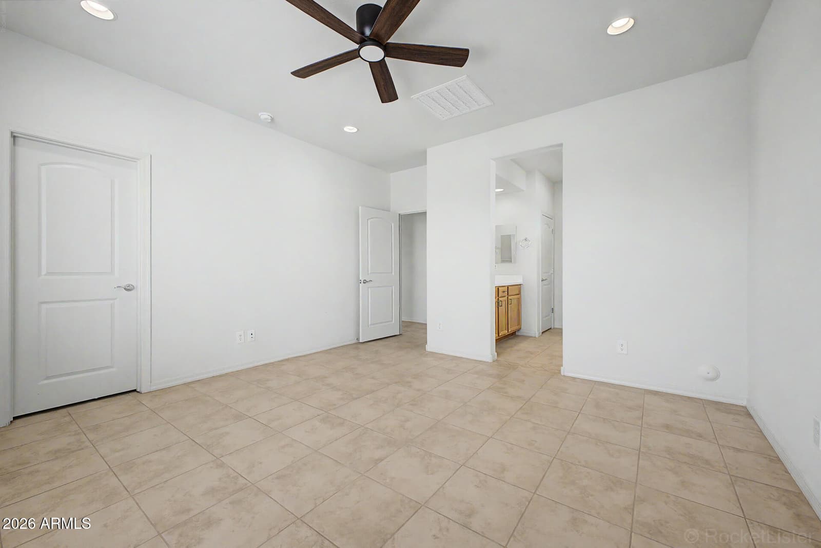 8954 W SAN JUAN Avenue, Glendale, AZ 85305 — photo 23 of 48