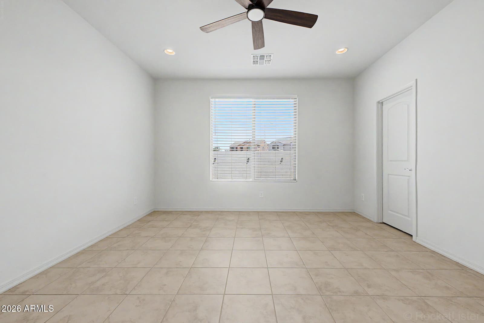 8954 W SAN JUAN Avenue, Glendale, AZ 85305 — photo 21 of 48