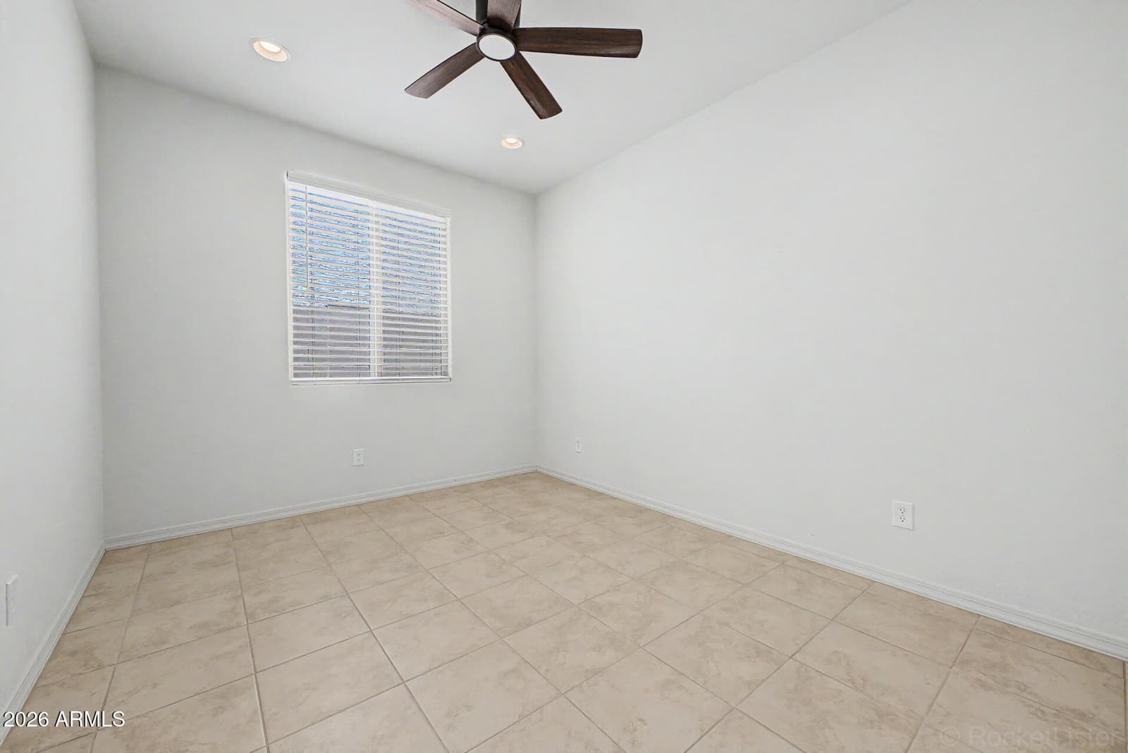 8954 W SAN JUAN Avenue, Glendale, AZ 85305 — photo 27 of 48