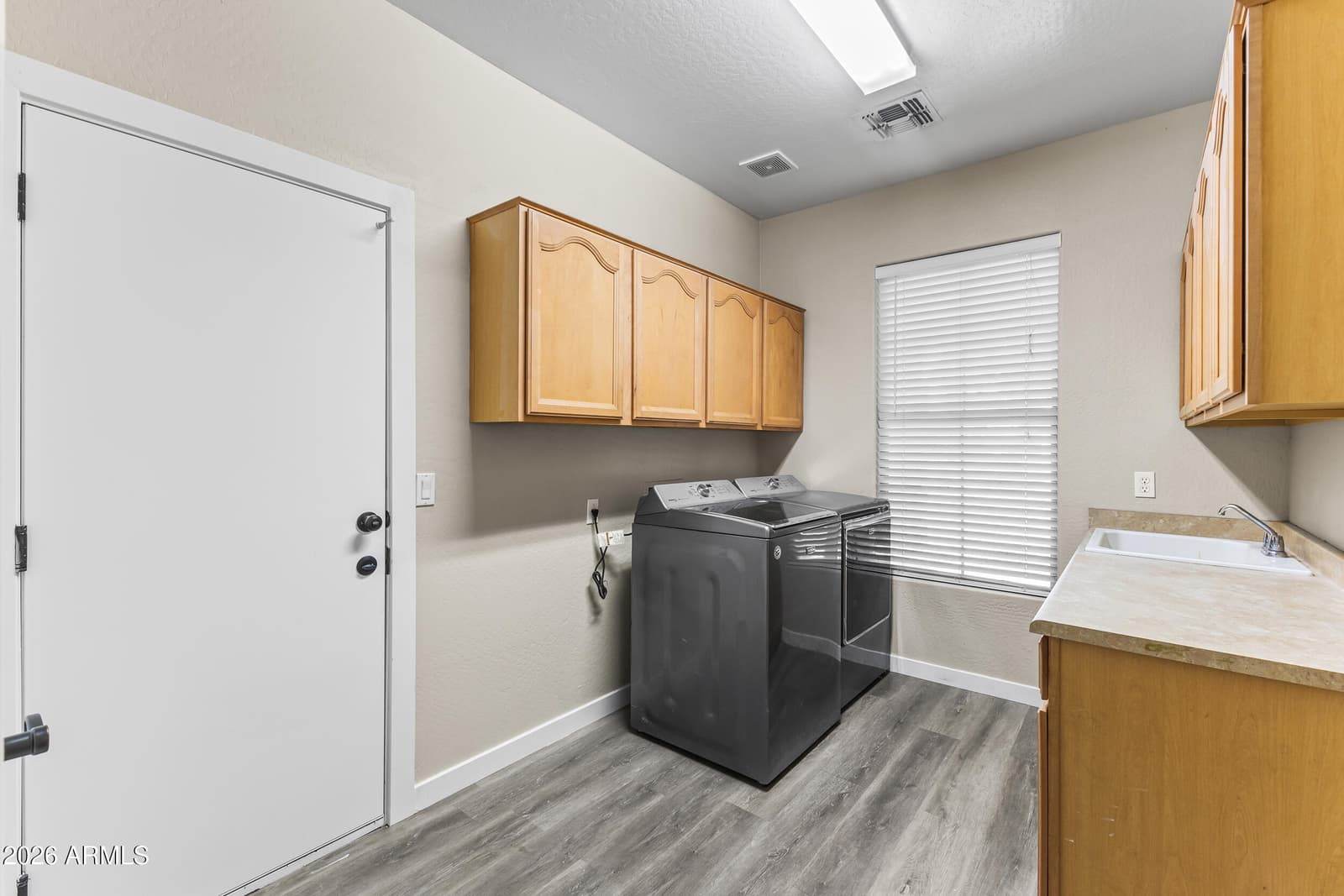 10203 W ALBENIZ Place, Tolleson, AZ 85353 — photo 12 of 39