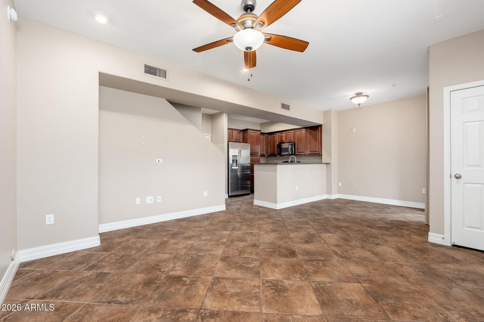 3935 E ROUGH RIDER Road 1020, Phoenix, AZ 85050 — photo 5 of 34