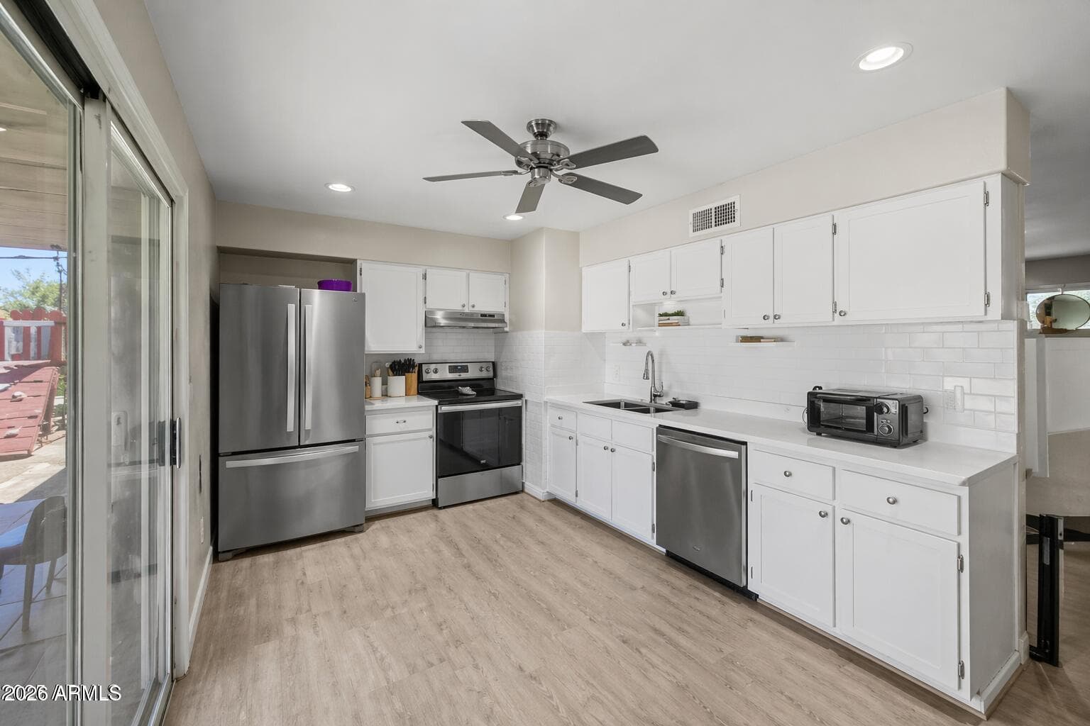 106 E INDIGO Street, Mesa, AZ 85201 — photo 9 of 21