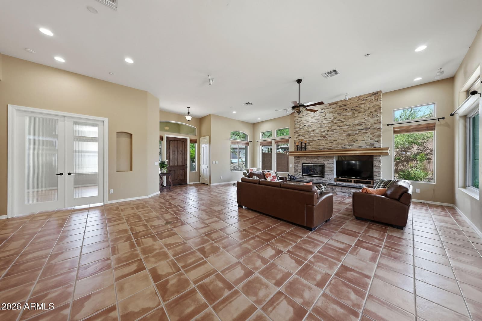 2129 W LEGENDS Way, Anthem, AZ 85086 — photo 10 of 57