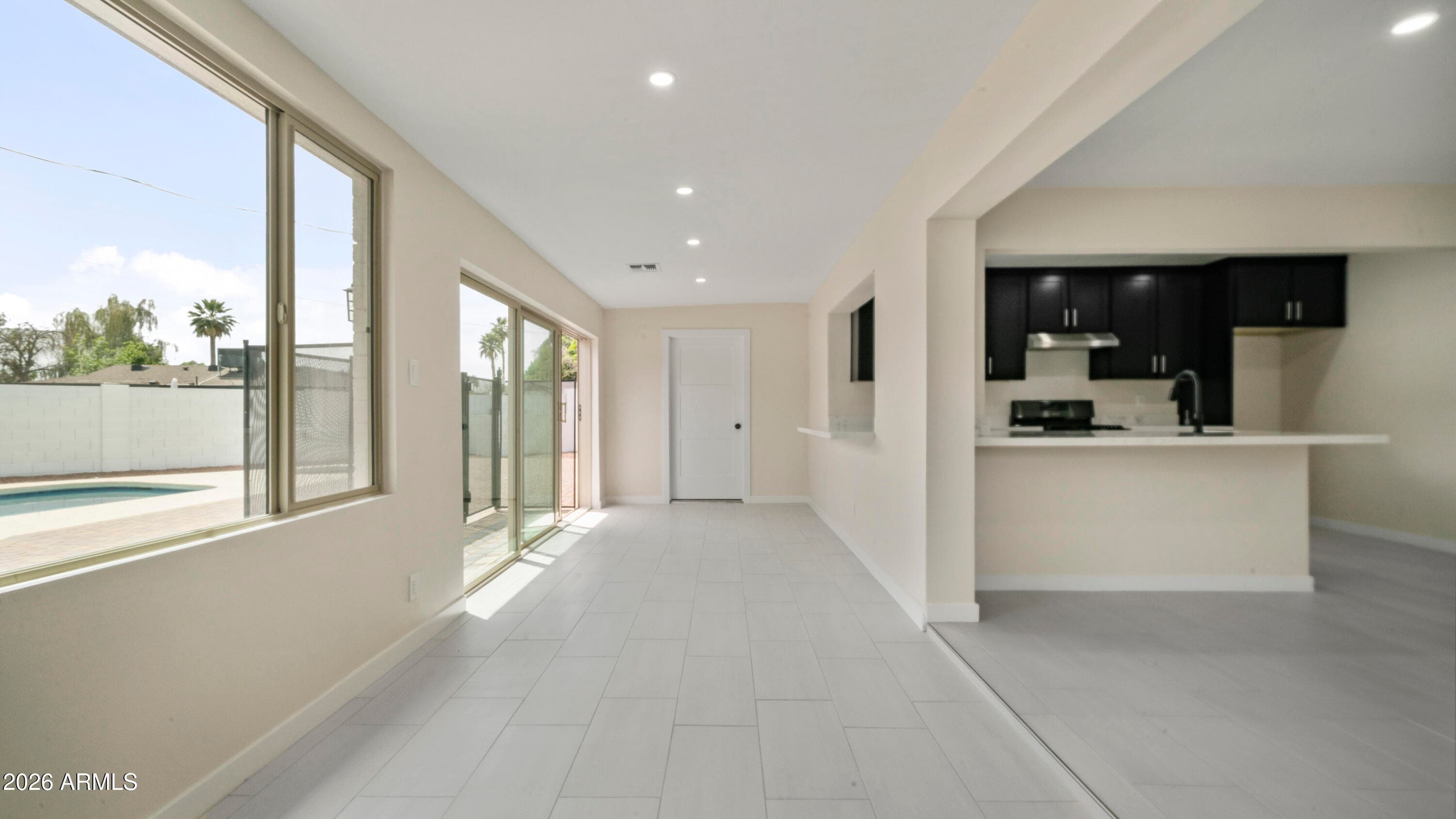 1325 E AVALON Drive, Phoenix, AZ 85014 — photo 14 of 61