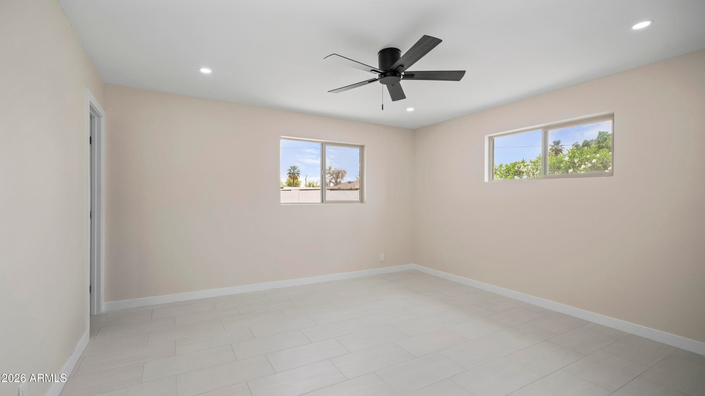 1325 E AVALON Drive, Phoenix, AZ 85014 — photo 20 of 61