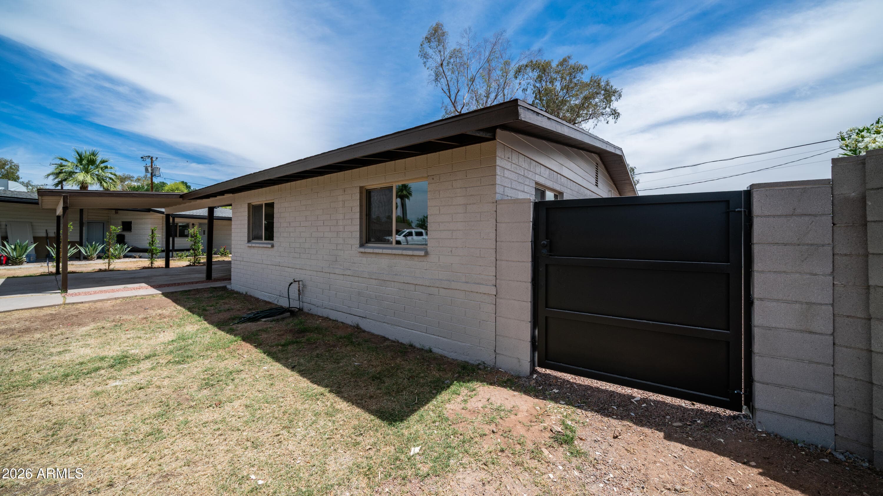 1325 E AVALON Drive, Phoenix, AZ 85014 — photo 5 of 61