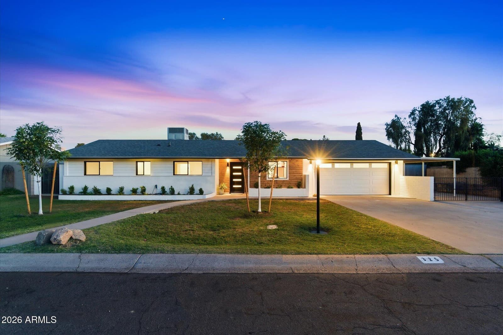 325 W LOMA Lane, Phoenix, AZ 85021 — photo 29 of 30