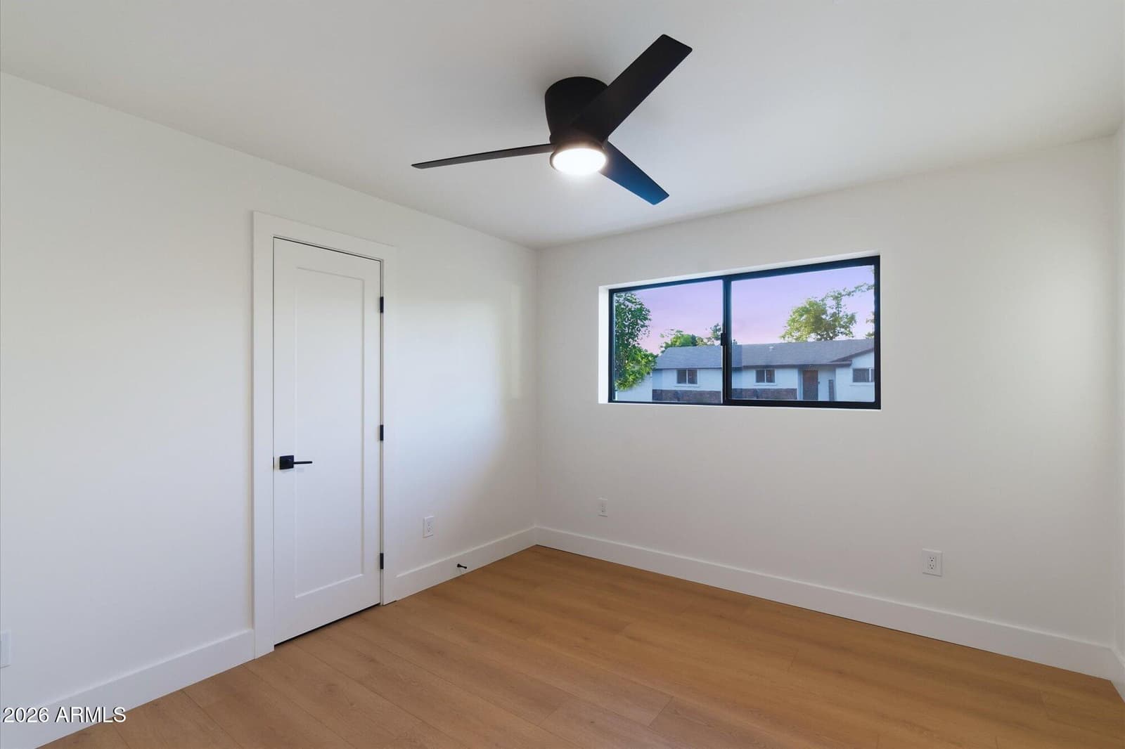 325 W LOMA Lane, Phoenix, AZ 85021 — photo 17 of 30