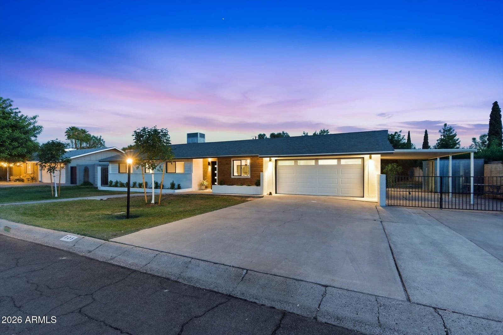 325 W LOMA Lane, Phoenix, AZ 85021 — photo 27 of 30