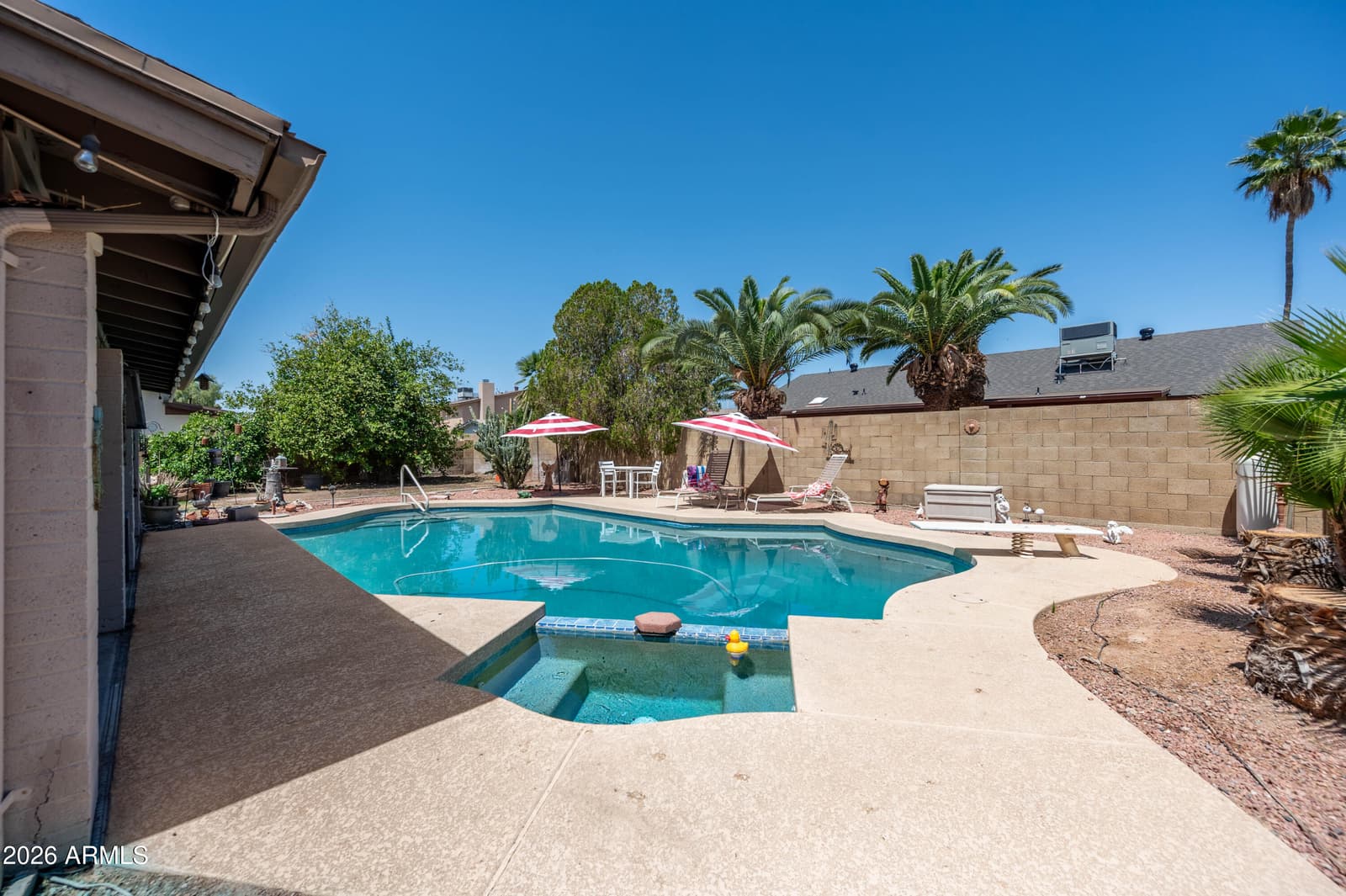6416 W SHANGRI LA Road, Glendale, AZ 85304 — photo 13 of 28