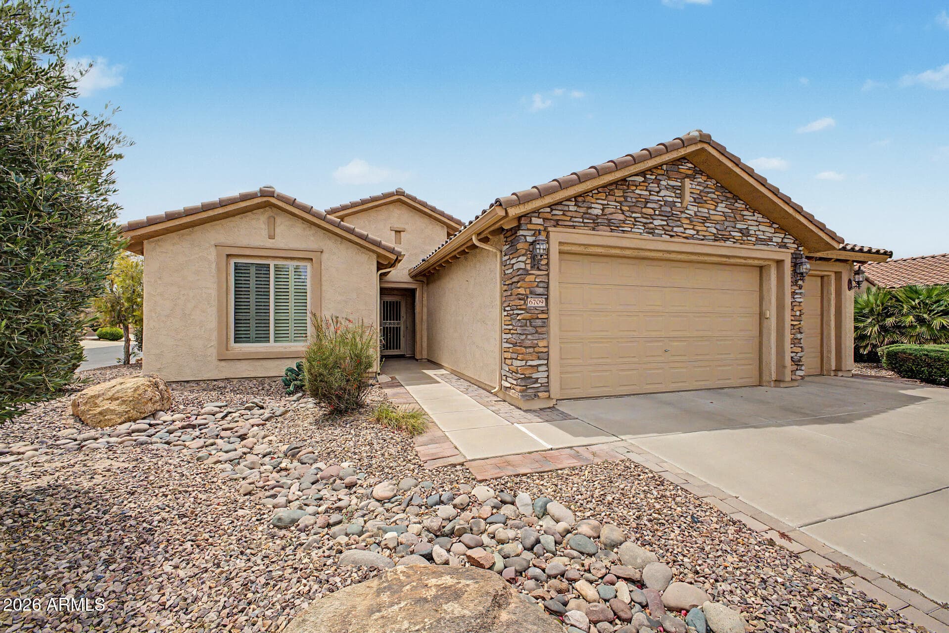 6709 W WILLOW Way, Florence, AZ 85132 — photo 2 of 60