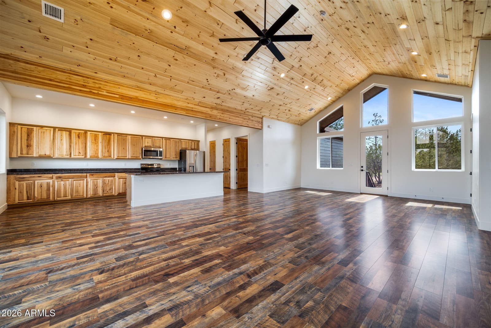 2759 PANTHER Circle, Overgaard, AZ 85933 — photo 10 of 45