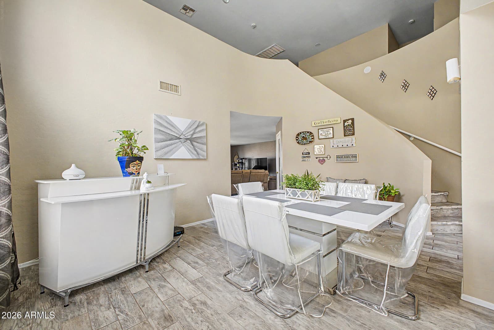 2916 W GLASS Lane, Phoenix, AZ 85041 — photo 5 of 36