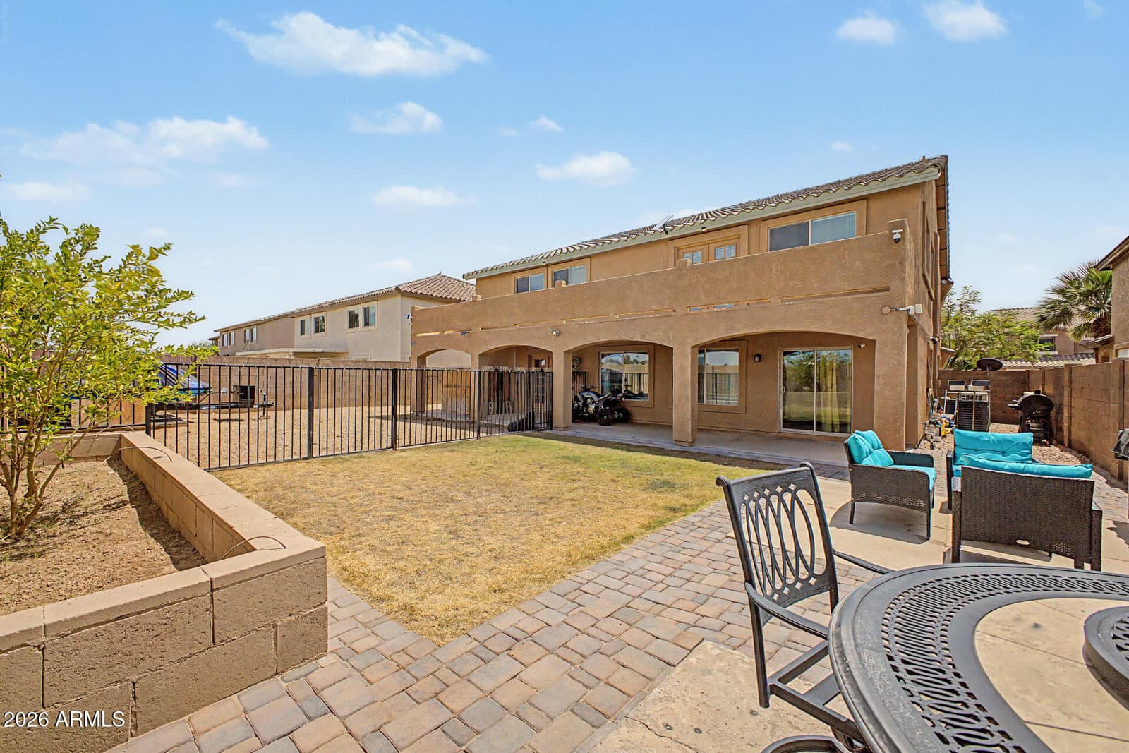 2916 W GLASS Lane, Phoenix, AZ 85041 — photo 3 of 36