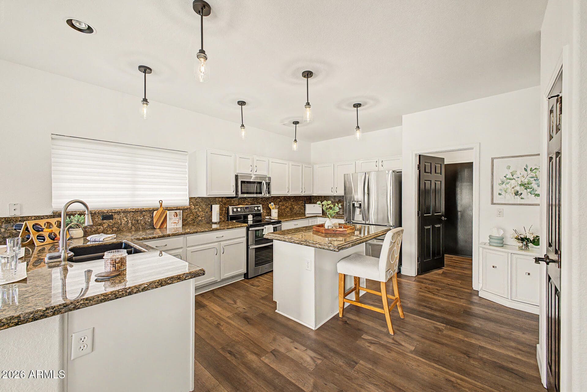 1095 W MULBERRY Drive, Chandler, AZ 85286 — photo 16 of 59