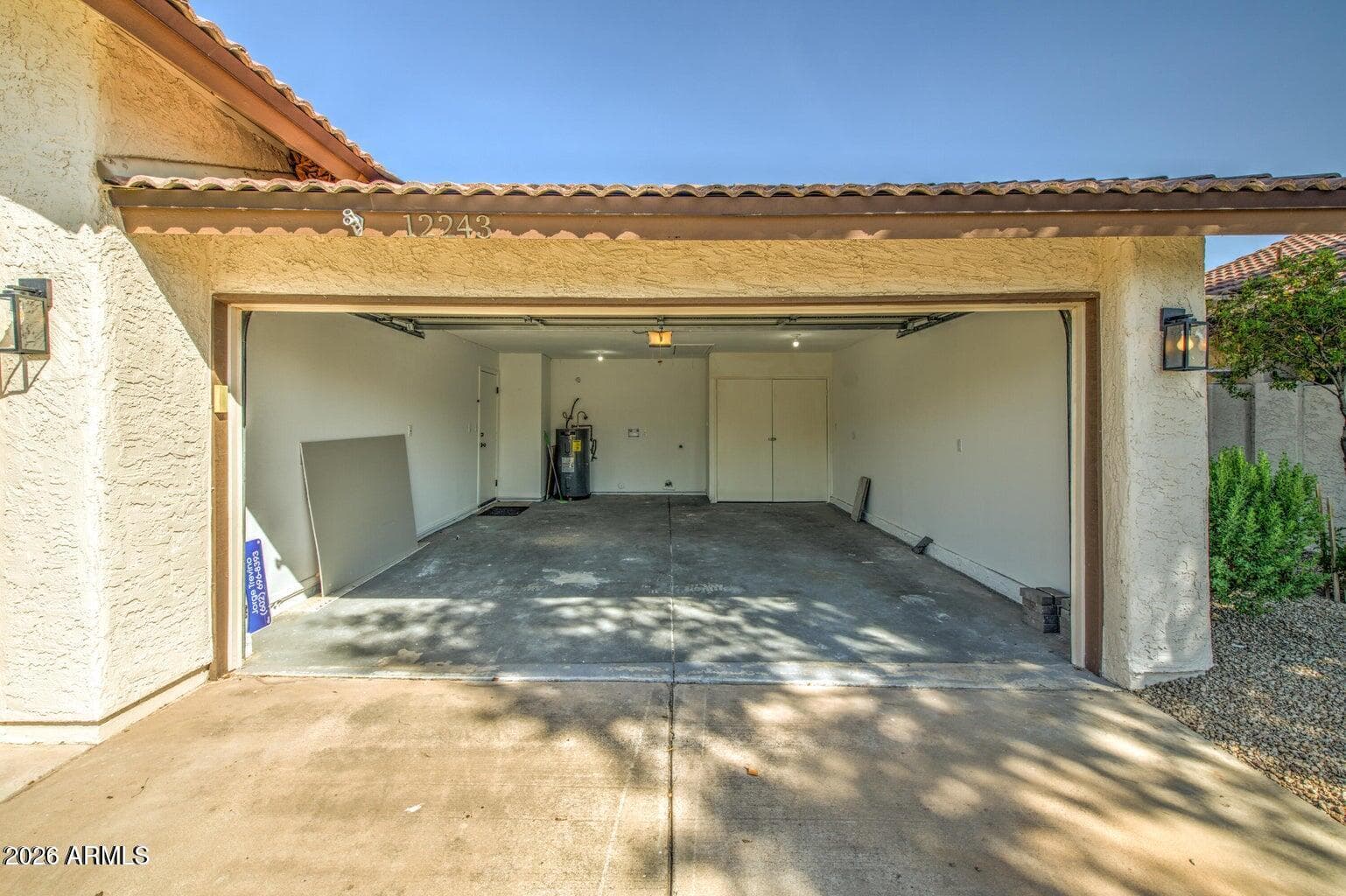 12243 S CHIPPEWA Drive, Phoenix, AZ 85044 — photo 7 of 46