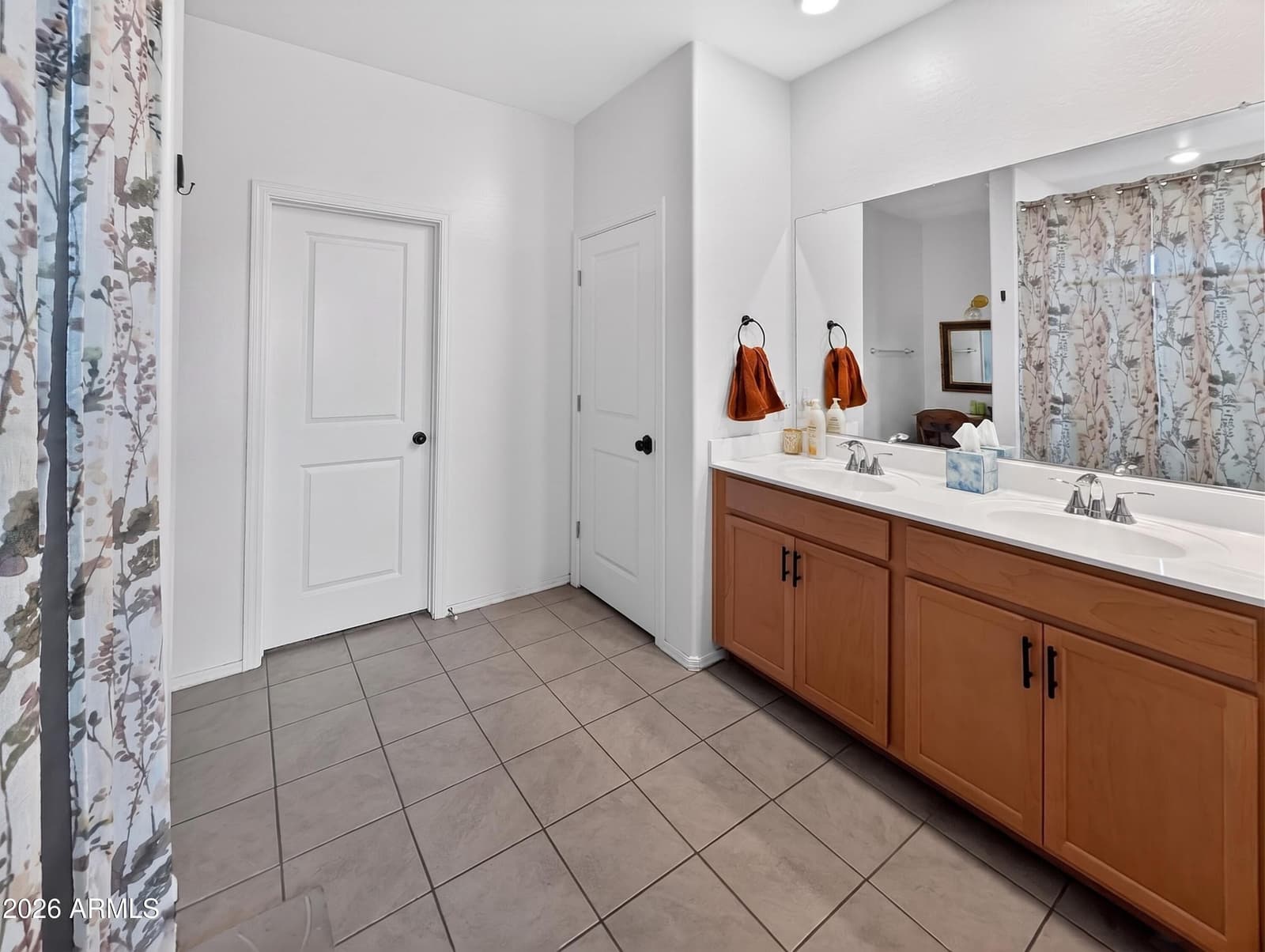 2439 W PECAN Road, Phoenix, AZ 85041 — photo 15 of 38