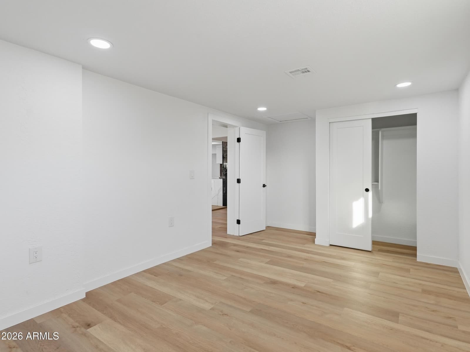 8025 N 11TH Place, Phoenix, AZ 85020 — photo 16 of 56