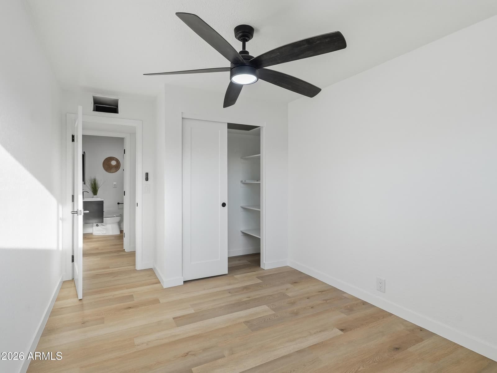 8025 N 11TH Place, Phoenix, AZ 85020 — photo 22 of 56