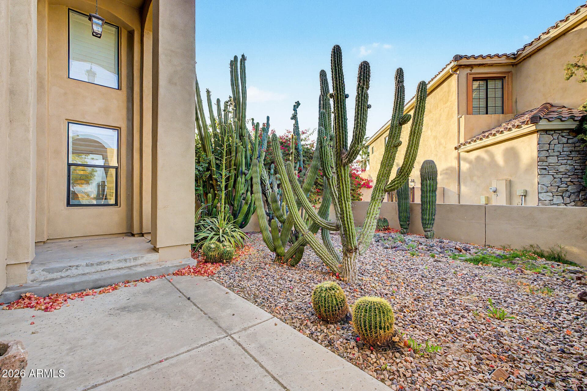 1030 W CALYPSO Court, Gilbert, AZ 85233 — photo 11 of 76