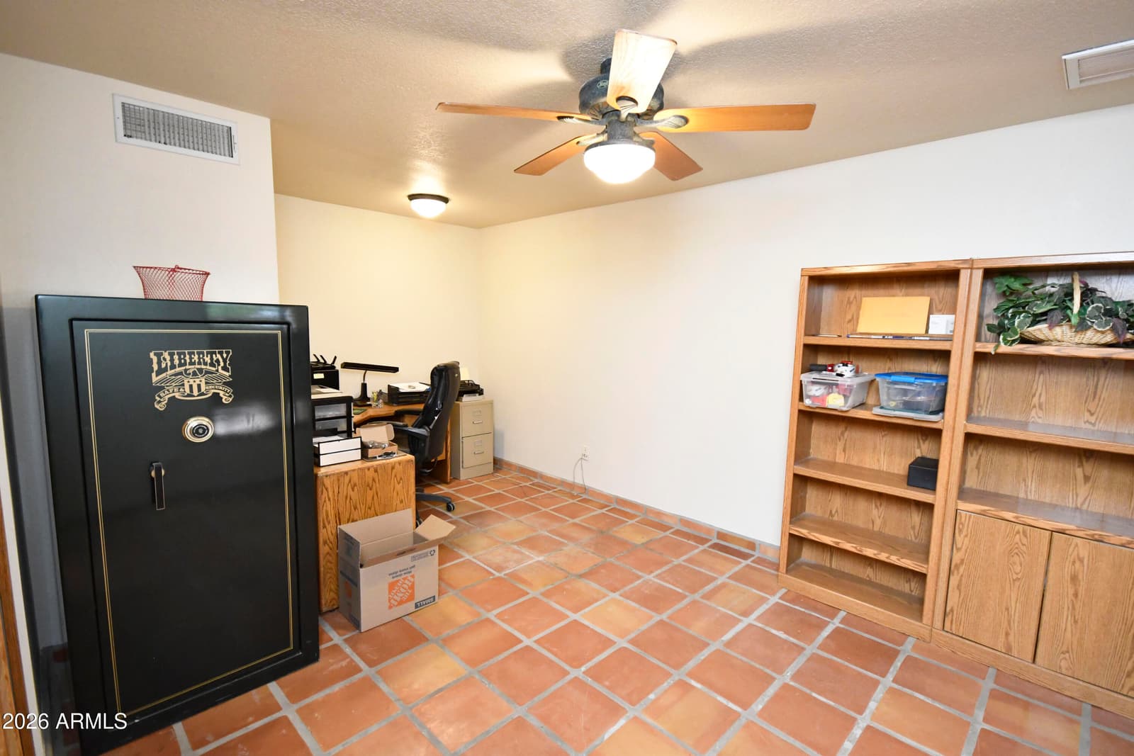 4701 W MISTY WILLOW Lane, Glendale, AZ 85310 — photo 15 of 47