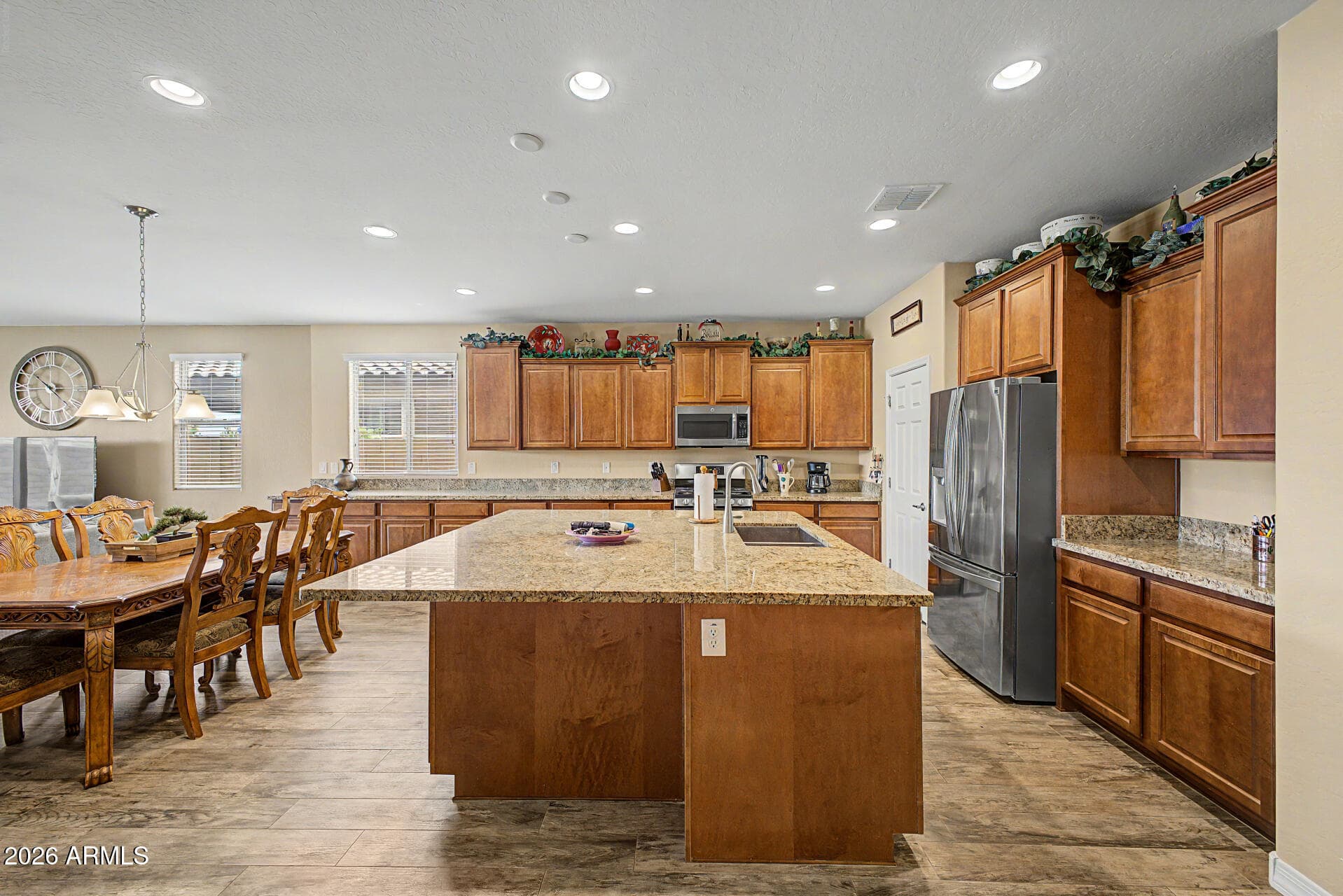 10043 W LOS GATOS Drive, Peoria, AZ 85383 — photo 12 of 51